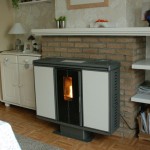 Pelletkachels: lage, ondiepe pelletkachel: Thermorossi Slim perla, 7.4 kW